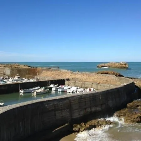 Biarritz, 1 Piece, 4 Personnes - Fr-1-3-381 Biarritz