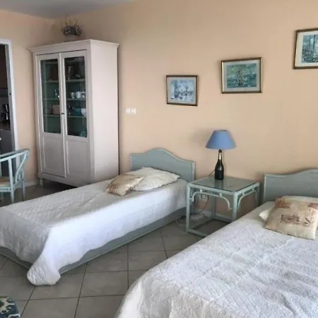 Biarritz, 1 Piece, 4 Personnes - Fr-1-3-381 * Biarritz